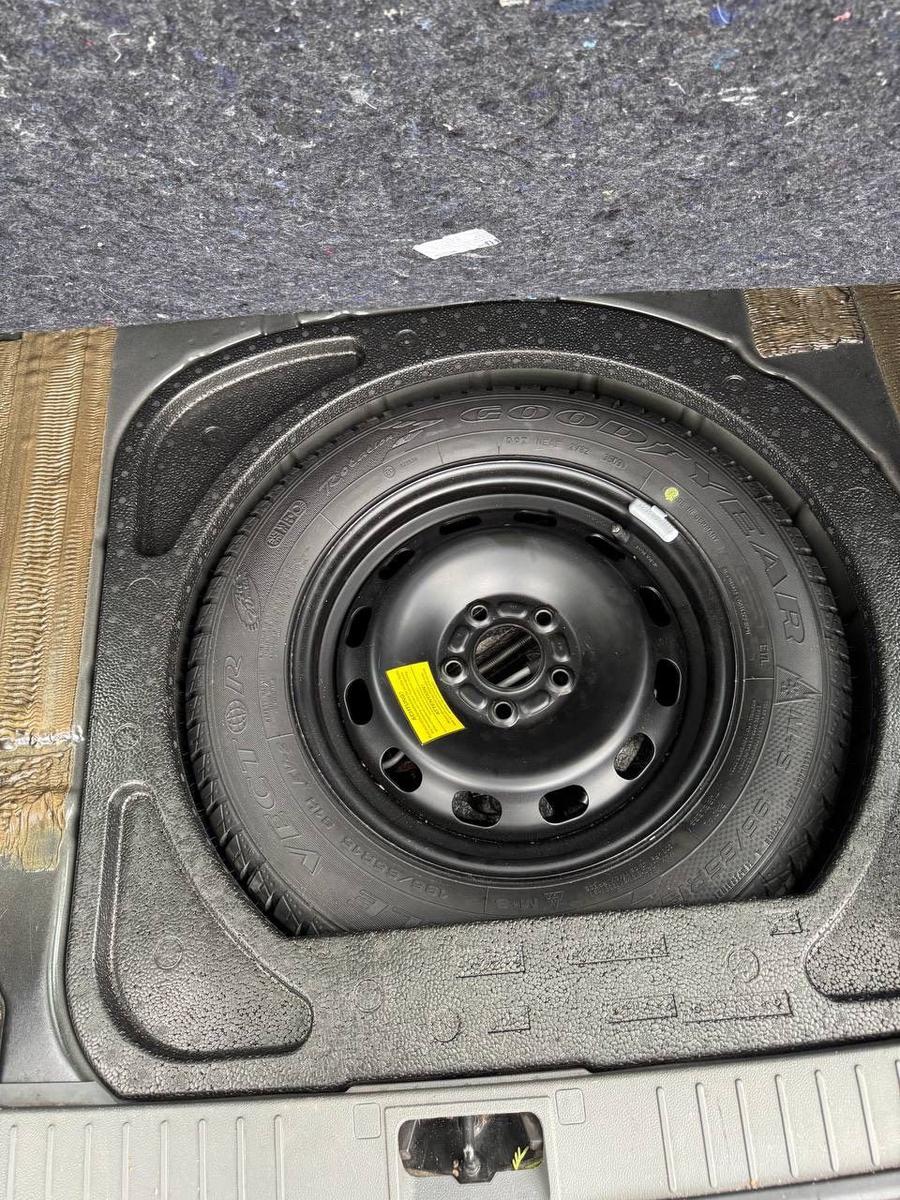 Ford Focus 2010 — photo 15