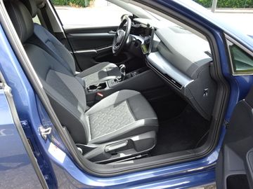 Fotografie 18 des VW Golf VIII 1.5 TSI Goal*AHK*LED plus*Travel+Side*