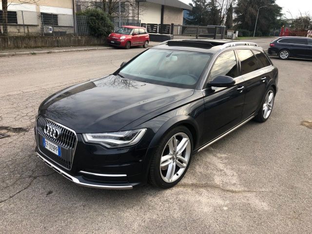 Audi A6 allroad 3.0 TDI 313CV Advanced motore da rive