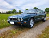Jaguar XJ8 - Jaguar XJ8 aus 2001