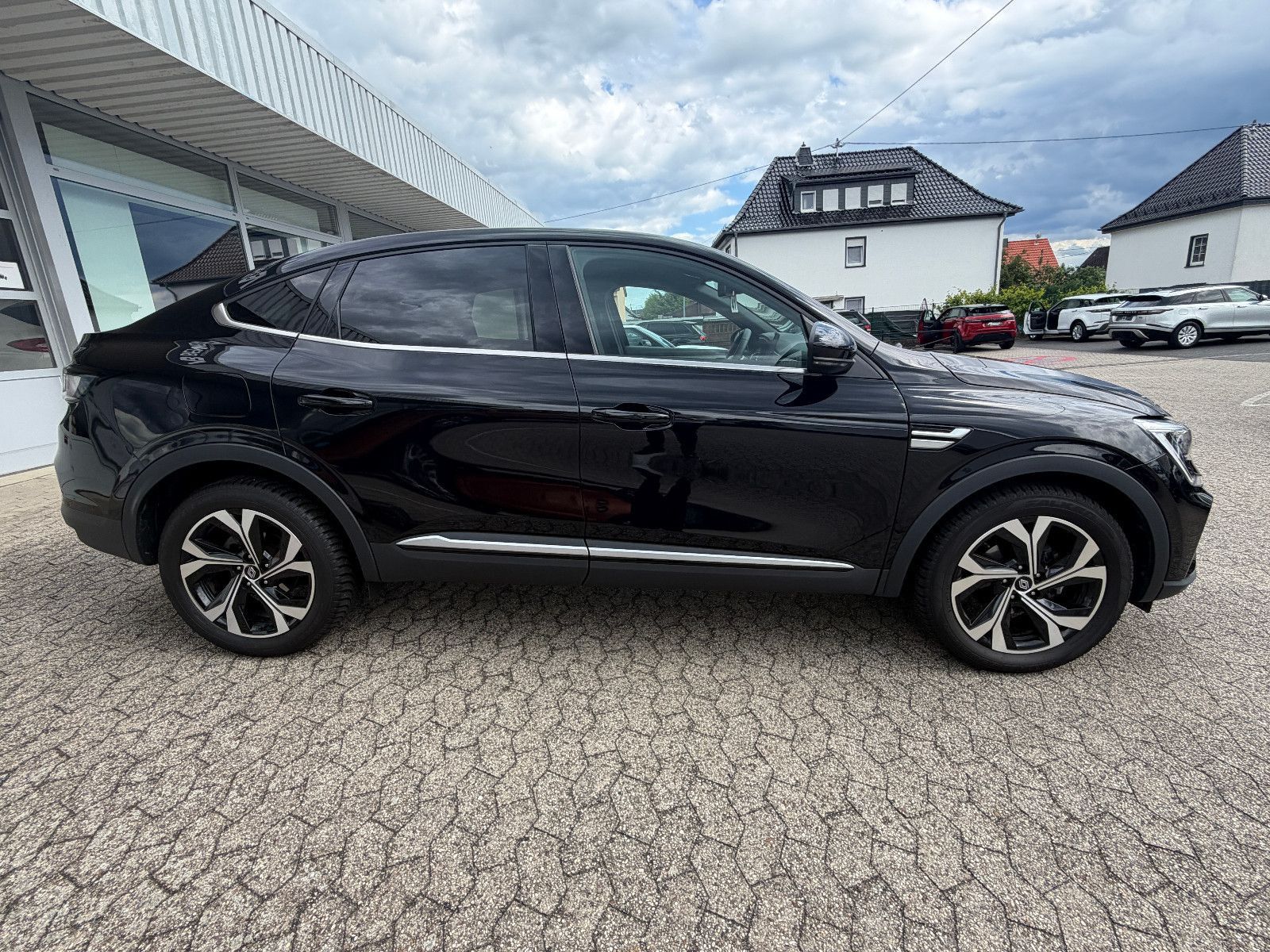 Fahrzeugabbildung Renault Arkana Techno/KAMERA/AMBIENTE/KAMERA/LEDER/ACC