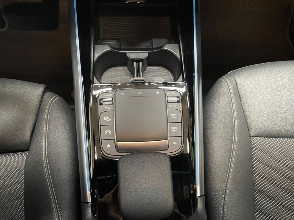 Mercedes-Benz EQA 300 4matic Progressive AMG MBUX Progressive foto 18