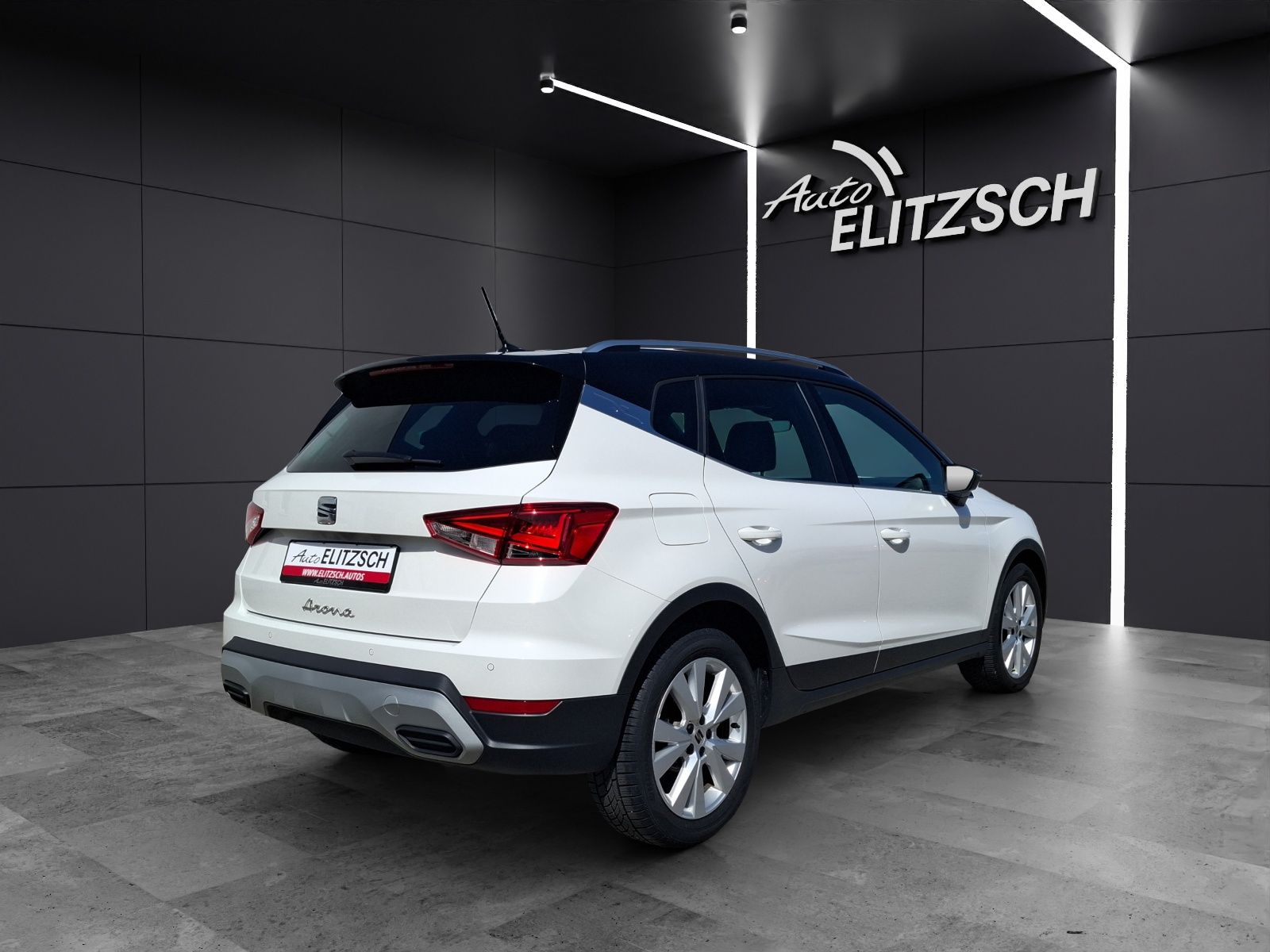 Fahrzeugabbildung SEAT Arona TSI Xperience DSG LED CarPlay VC ACC RFK S