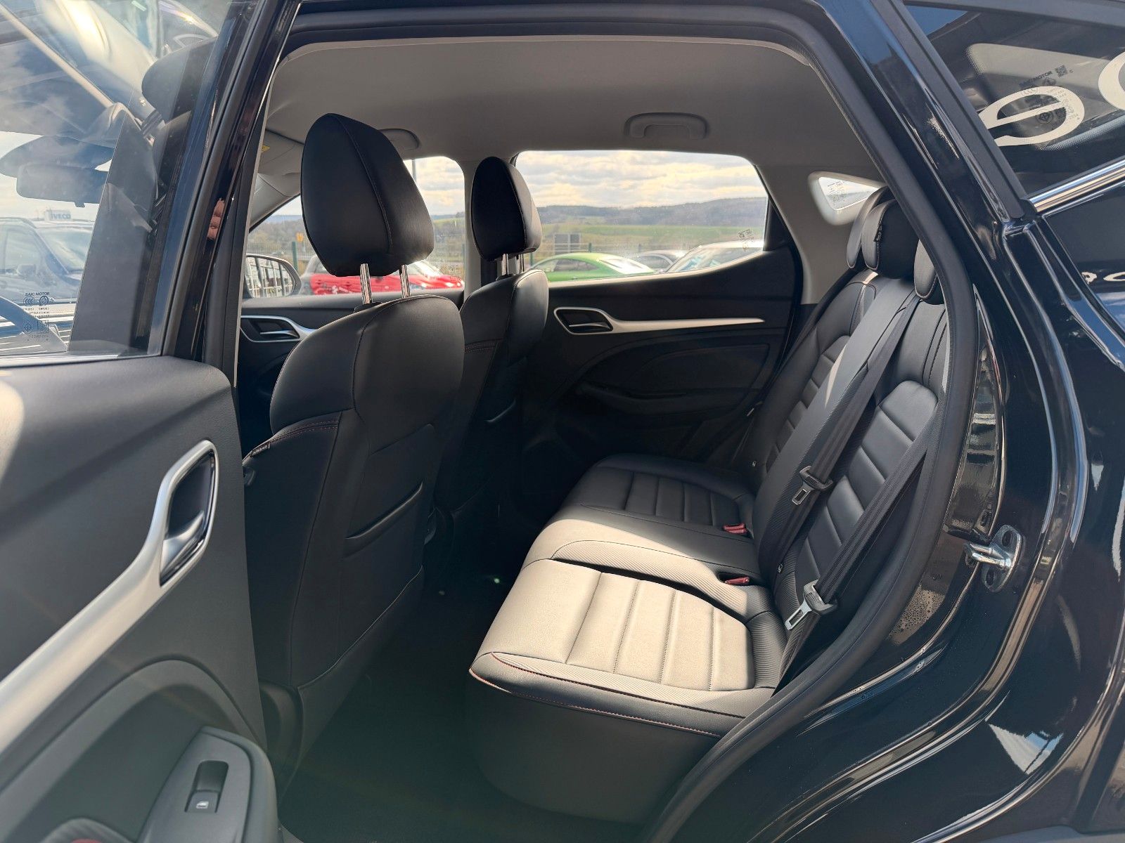 Fahrzeugabbildung MG ZS Luxury Leder+360°Kamera+LED+Carplay+DAB+TOTW