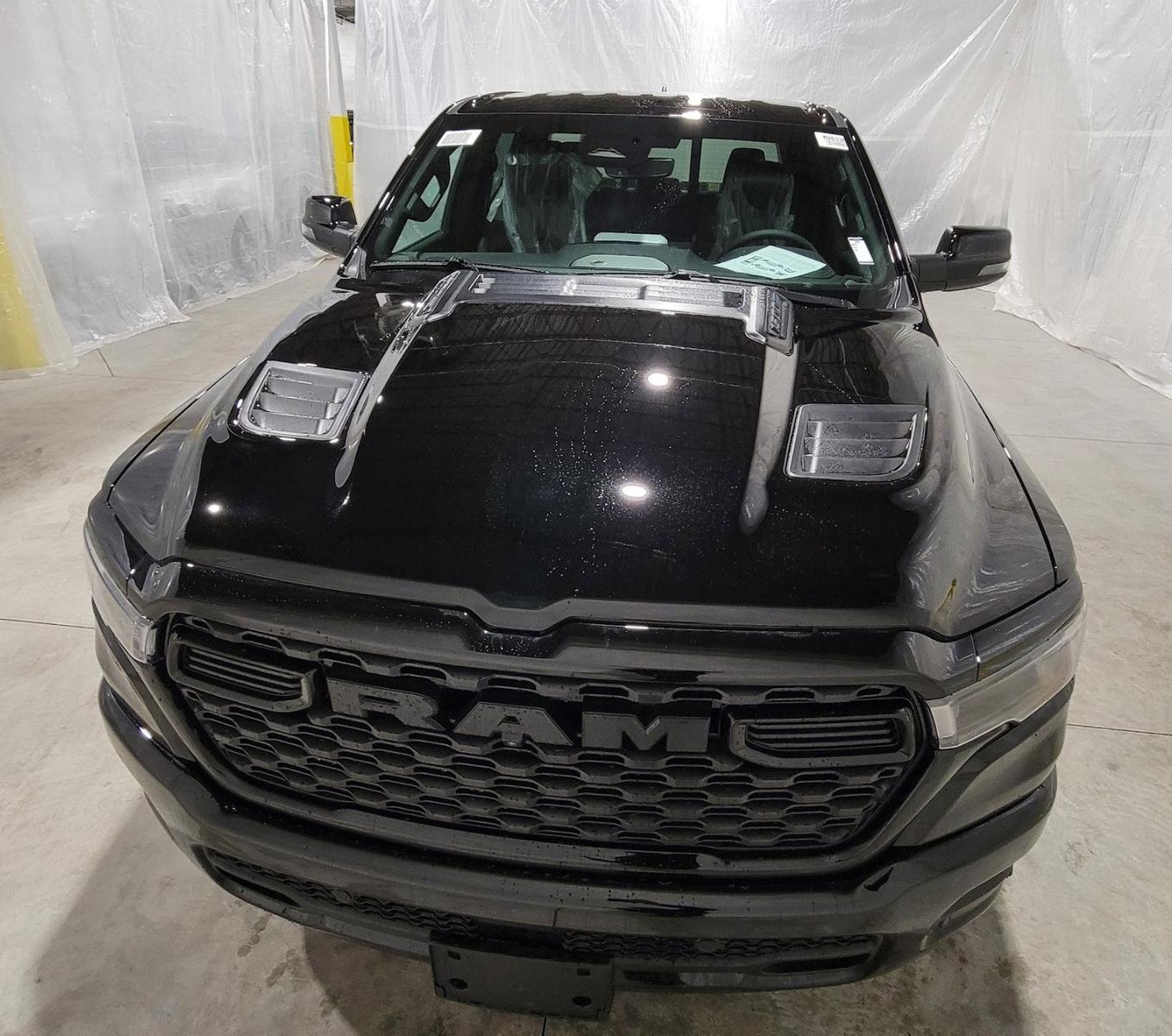 Dodge RAM Sport 5,7L HEMI T1: 68.000 EURO