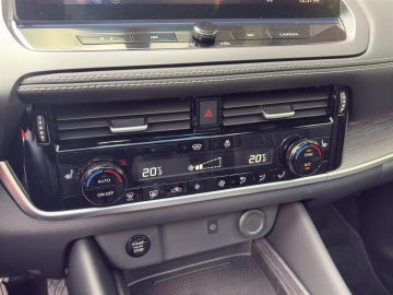 Nissan Qashqai Tekna 4x4*HUD*Pano*Navi*Leder*LED*ACC*