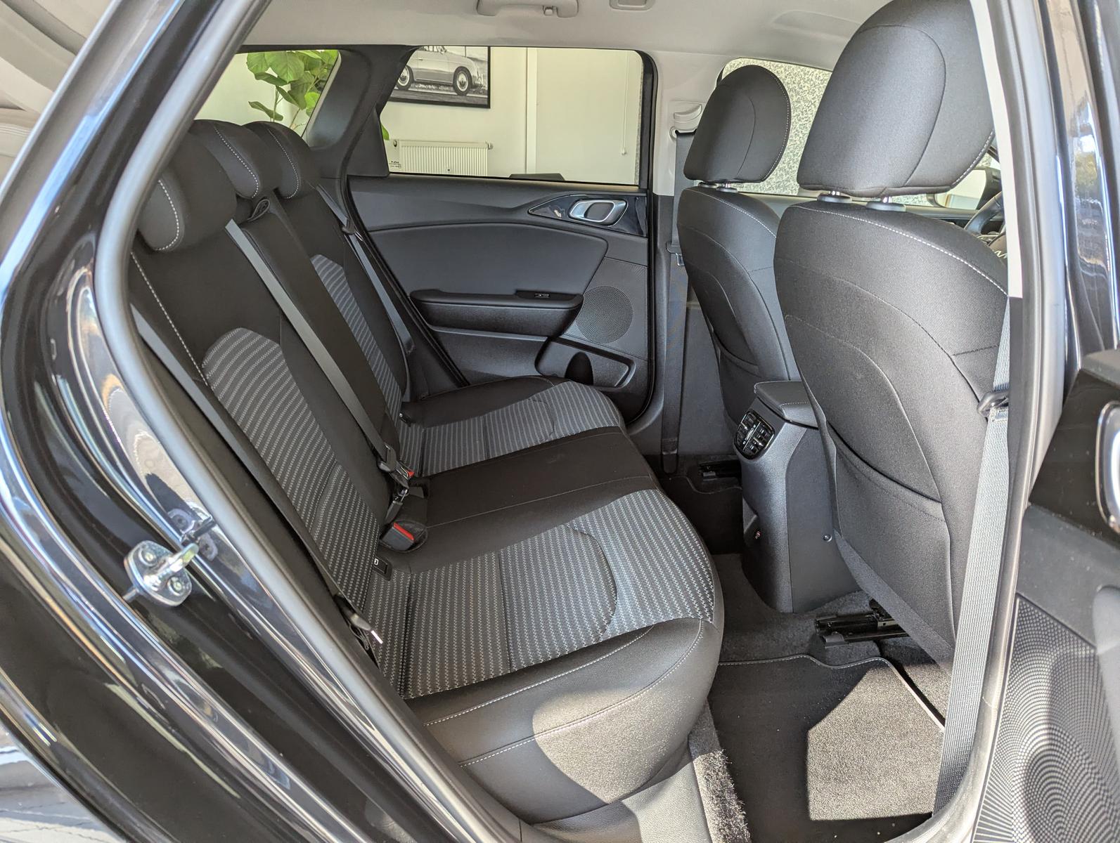 Kia cee'd Sportswagon 1.5 Ultim Style-Pak JBL ACC 7J