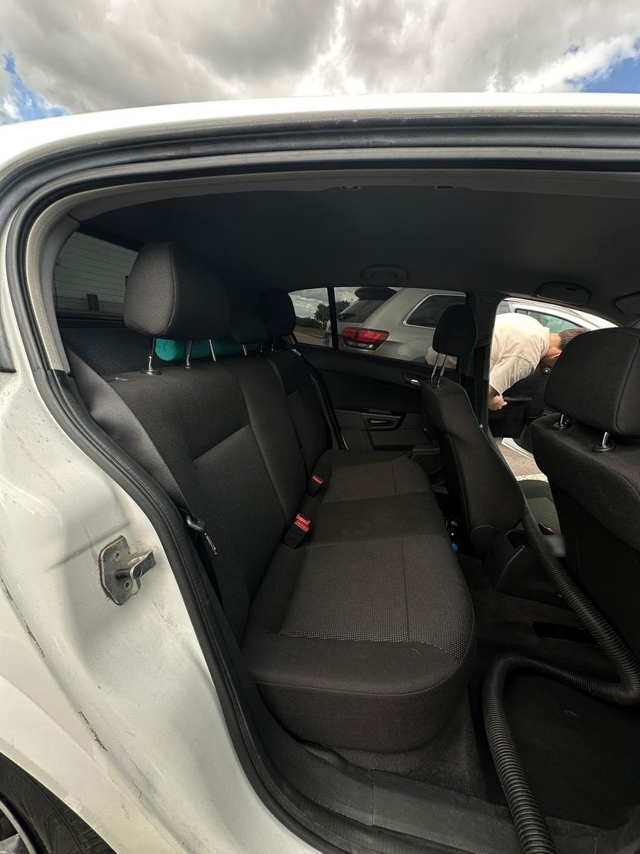 Opel Astra 2005 — photo 13