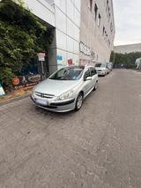 Peugeot 307 SW 1.6 HDi Diesel  5-/7-Sitze... - Peugeot 307 aus 2005: SW