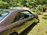 Mercedes-Benz CE 220 - Mercedes-Benz CE 220 mit Benzin-Antrieb: Coupé