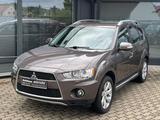Mitsubishi Outlander 2.2 Instyle 4WD *AHK* - Mitsubishi Outlander aus 2011 mit Diesel-Antrieb