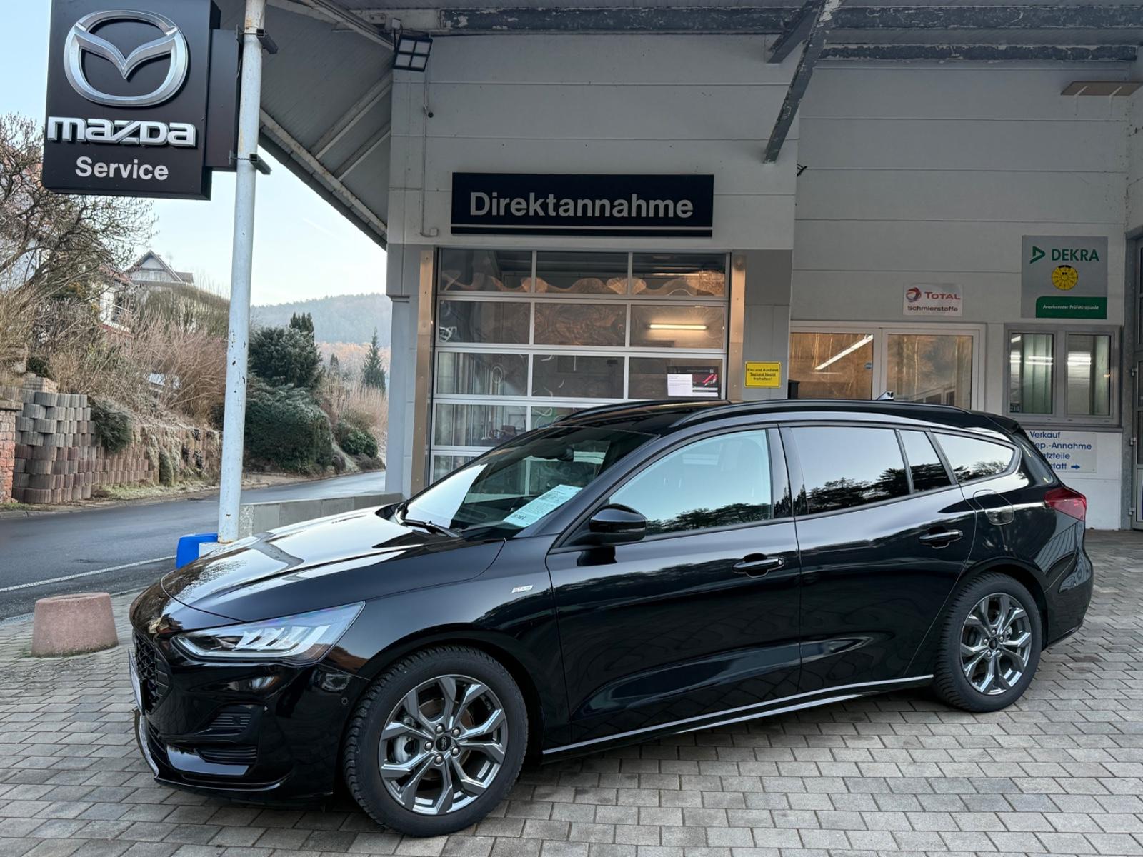 Ford Focus Turnier ST-Line X Anhängerkupplung