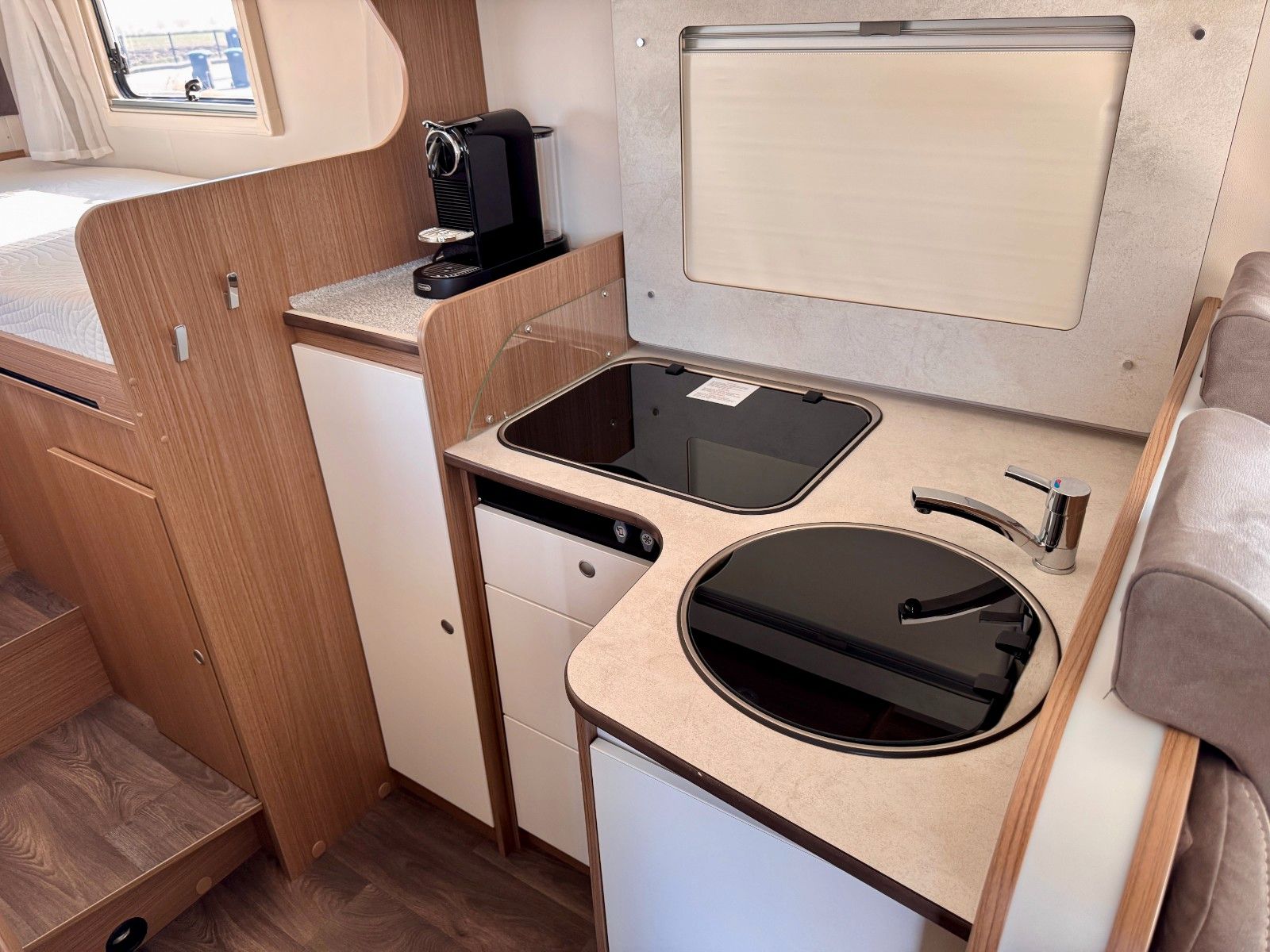 Fahrzeugabbildung Carado T338 *EDITION15 *HUBBETT *KLIMA *AHK