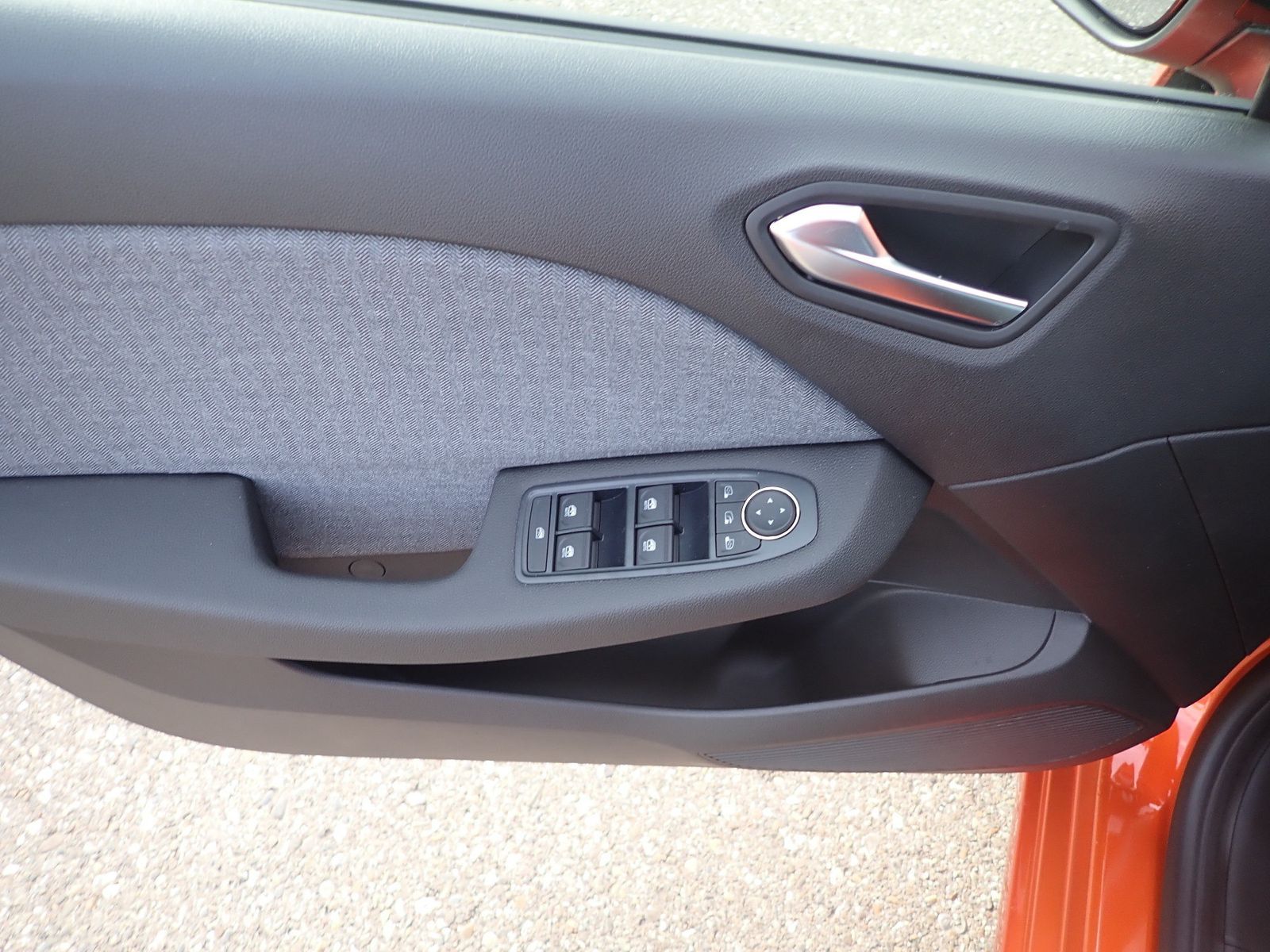 Fahrzeugabbildung Renault Clio KISS TCe 90