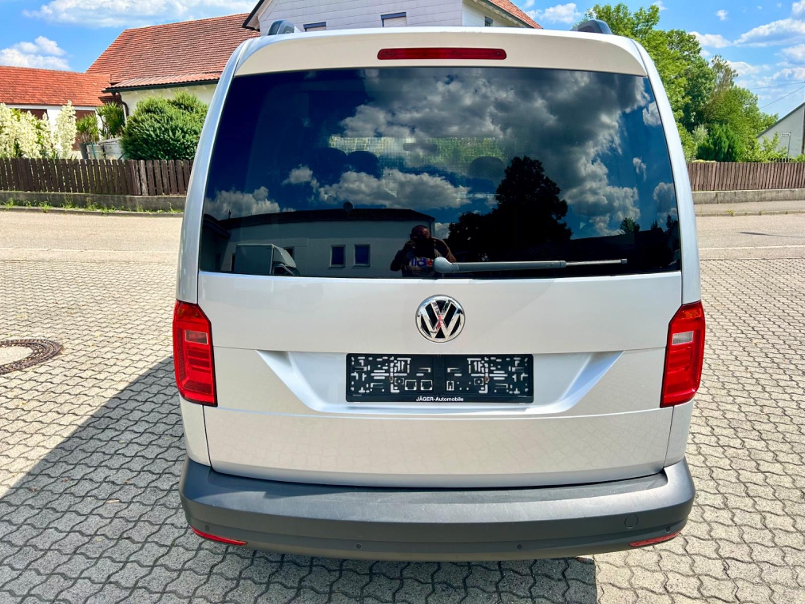 Volkswagen Caddy PKW Trendline BMT