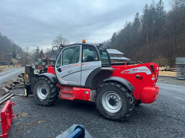 Manitou MT 1840 mit viel Zubehör