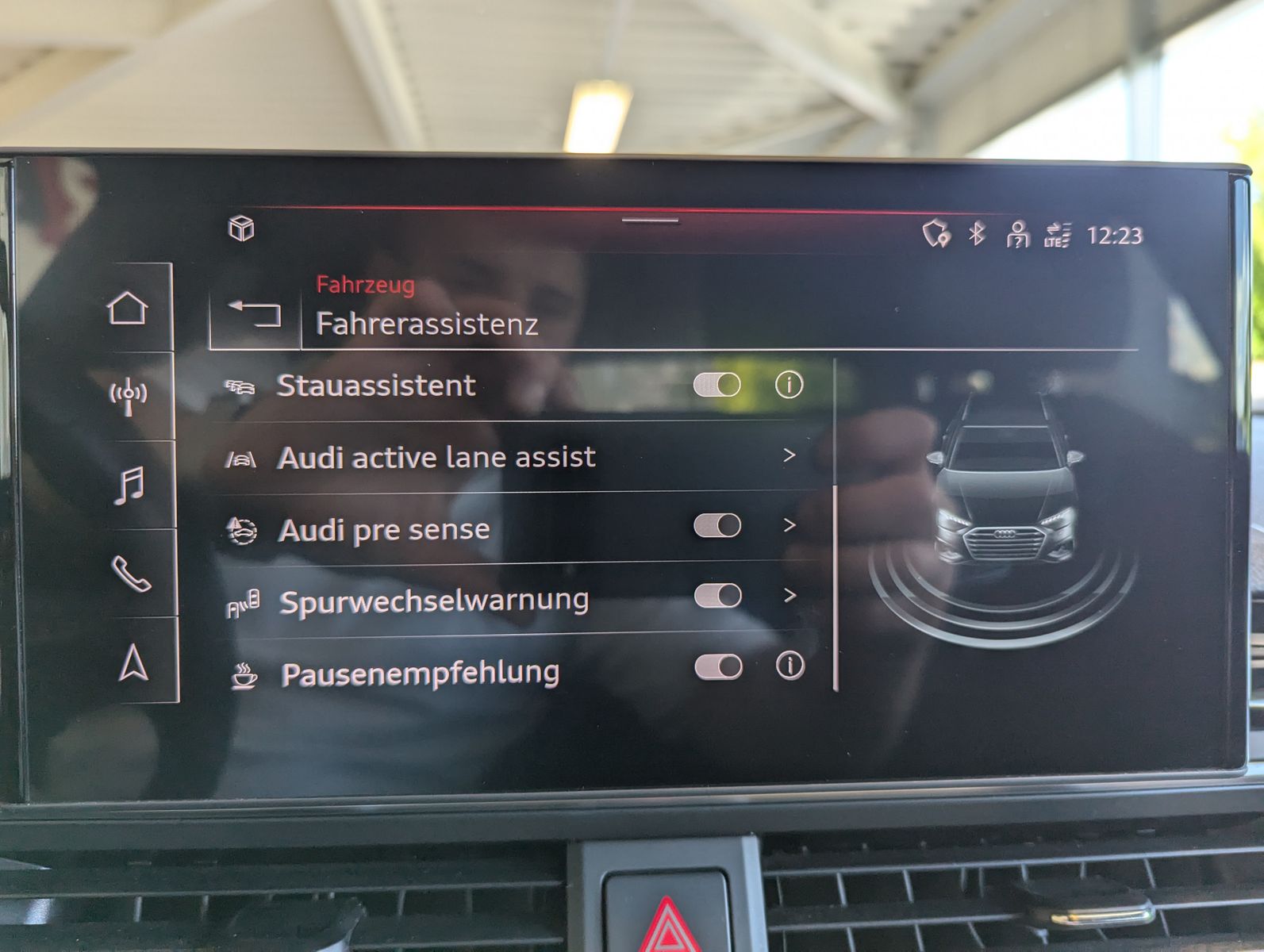 AUDI A4 35 TDI S-Line Pano LED Virtual Cam ACC 18 - Image 28