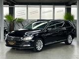 Volkswagen Passat 2.0 TDI DSG BMT*HIGHLINE* LED*PANO*KAMERA - VW Passat Variant in Essen