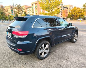 Jeep Grand Cherokee - 3