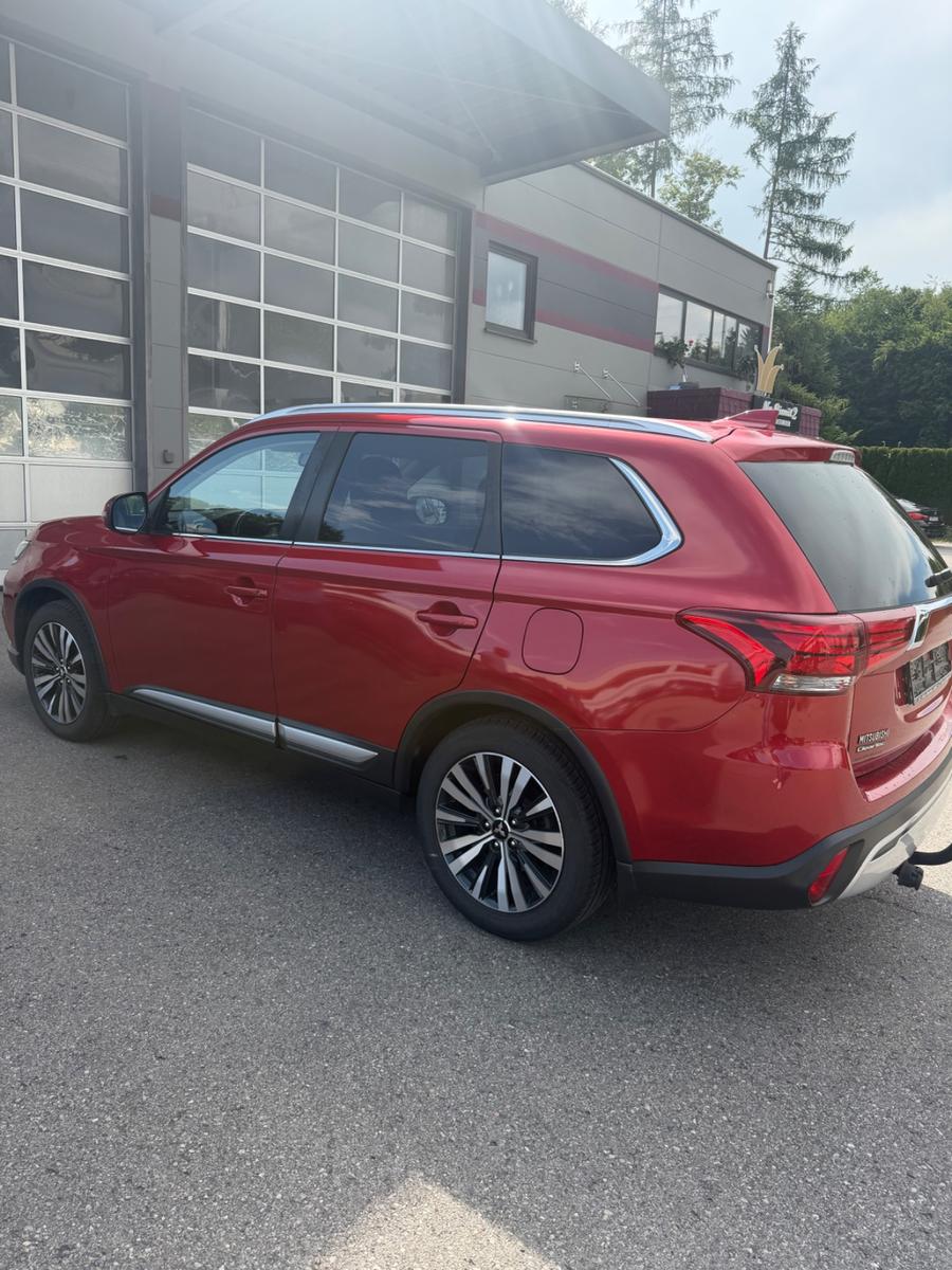 Mitsubishi Outlander Diamant Edition 2WD