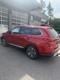 Mitsubishi Outlander - 6