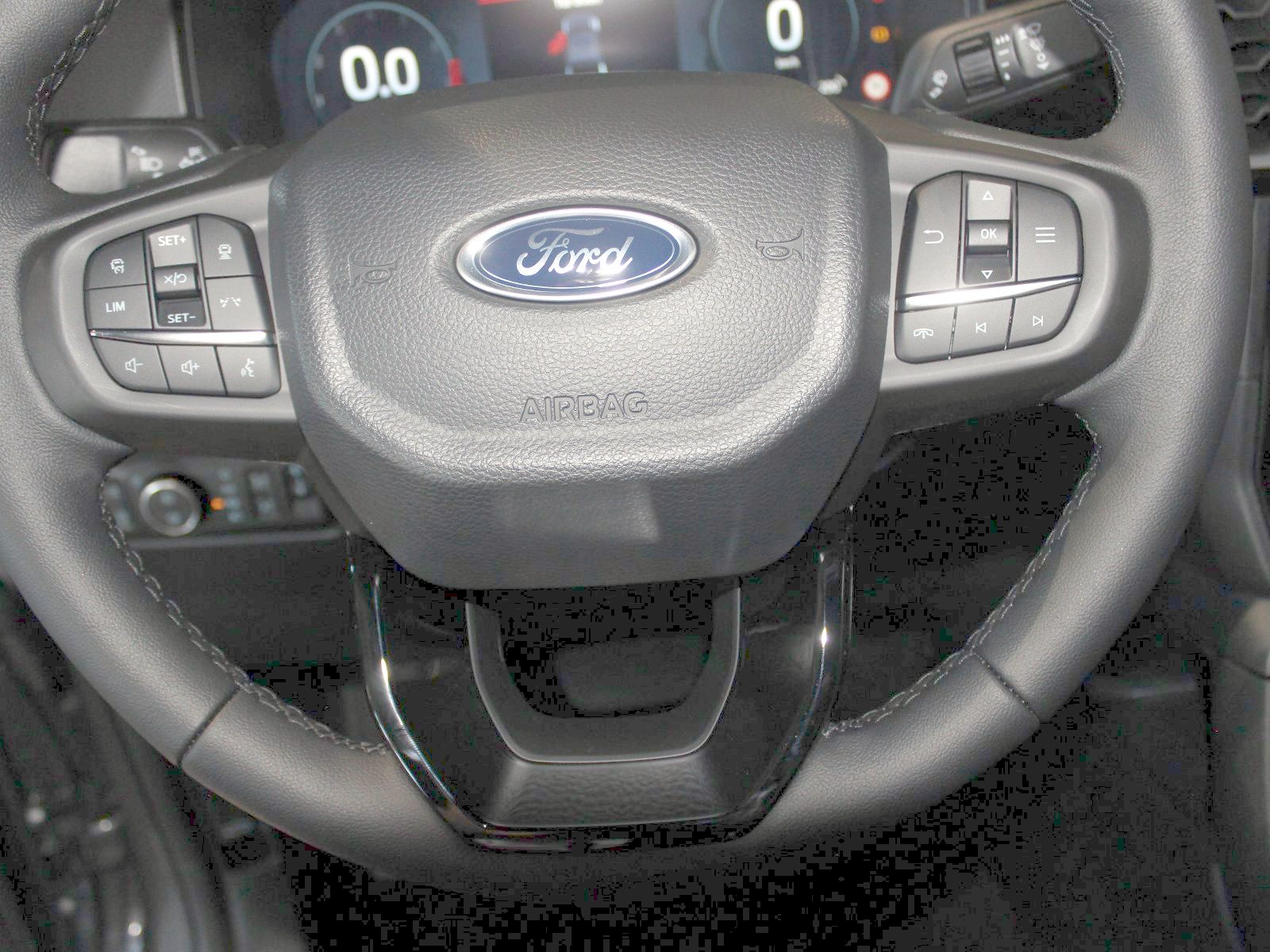 Fahrzeugabbildung Ford Ranger Plug-in-Hybrid Limited e-4WD Doppelkabine