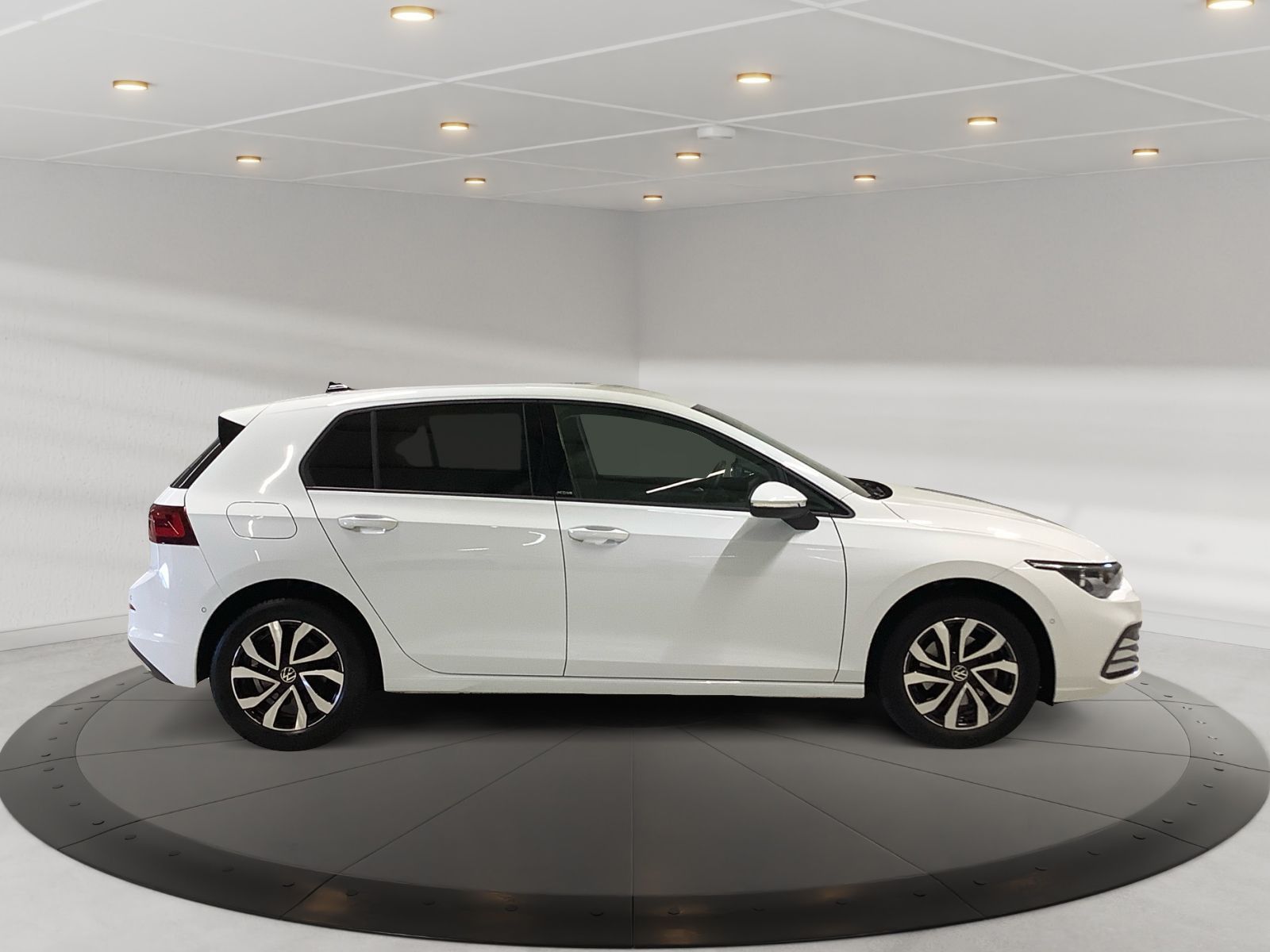 Golf Active 1,5 l eTSI 96 kW DSG Matrix, STH,