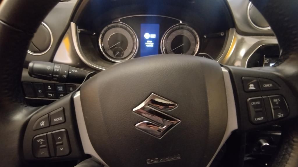 Erstes Annaberger Autohaus -  Suzuki VITARA Ccomfort Allgrip AT, AHZV,Sitzheizung Pan - Bild 9