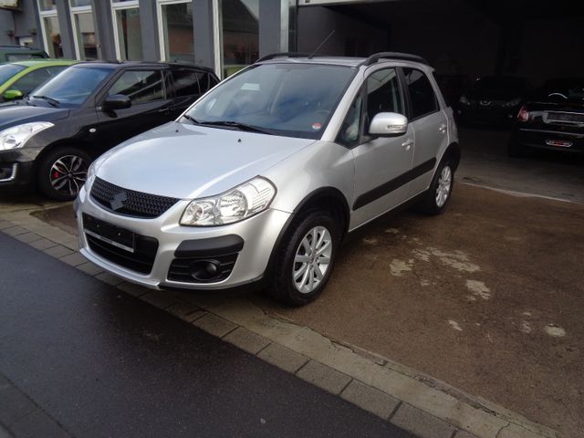 Suzuki SX4 1.6 VVT 4WD Style Klimaautom. Navi Sitzh.Alu