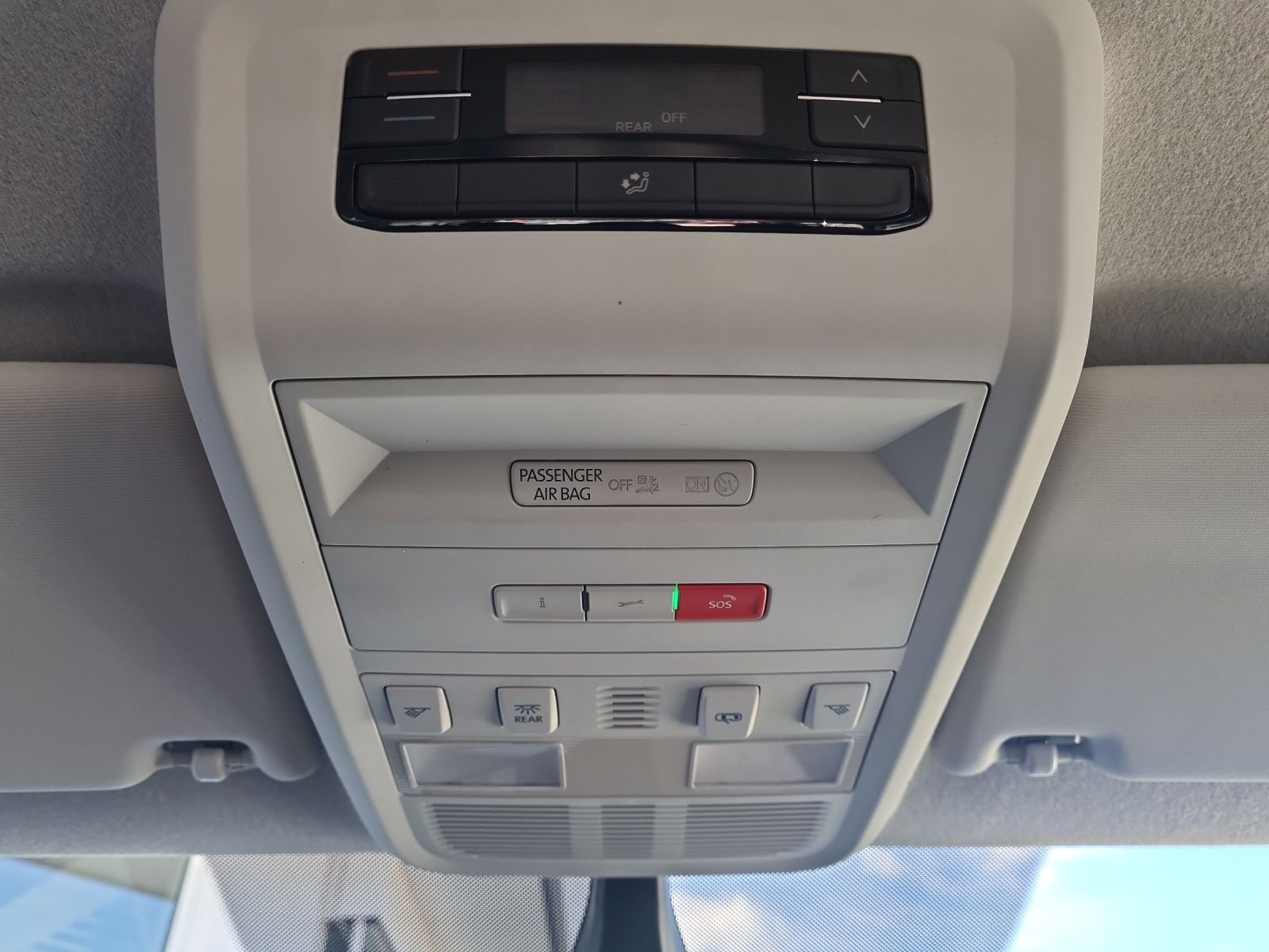 Fahrzeugabbildung Volkswagen T6 Kombi T6.1 TDI 9-Sitzer LR SITZH. PDC KLIMA