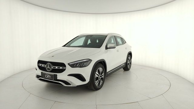 Mercedes-Benz GLA 180 d Progressive Advanced aut