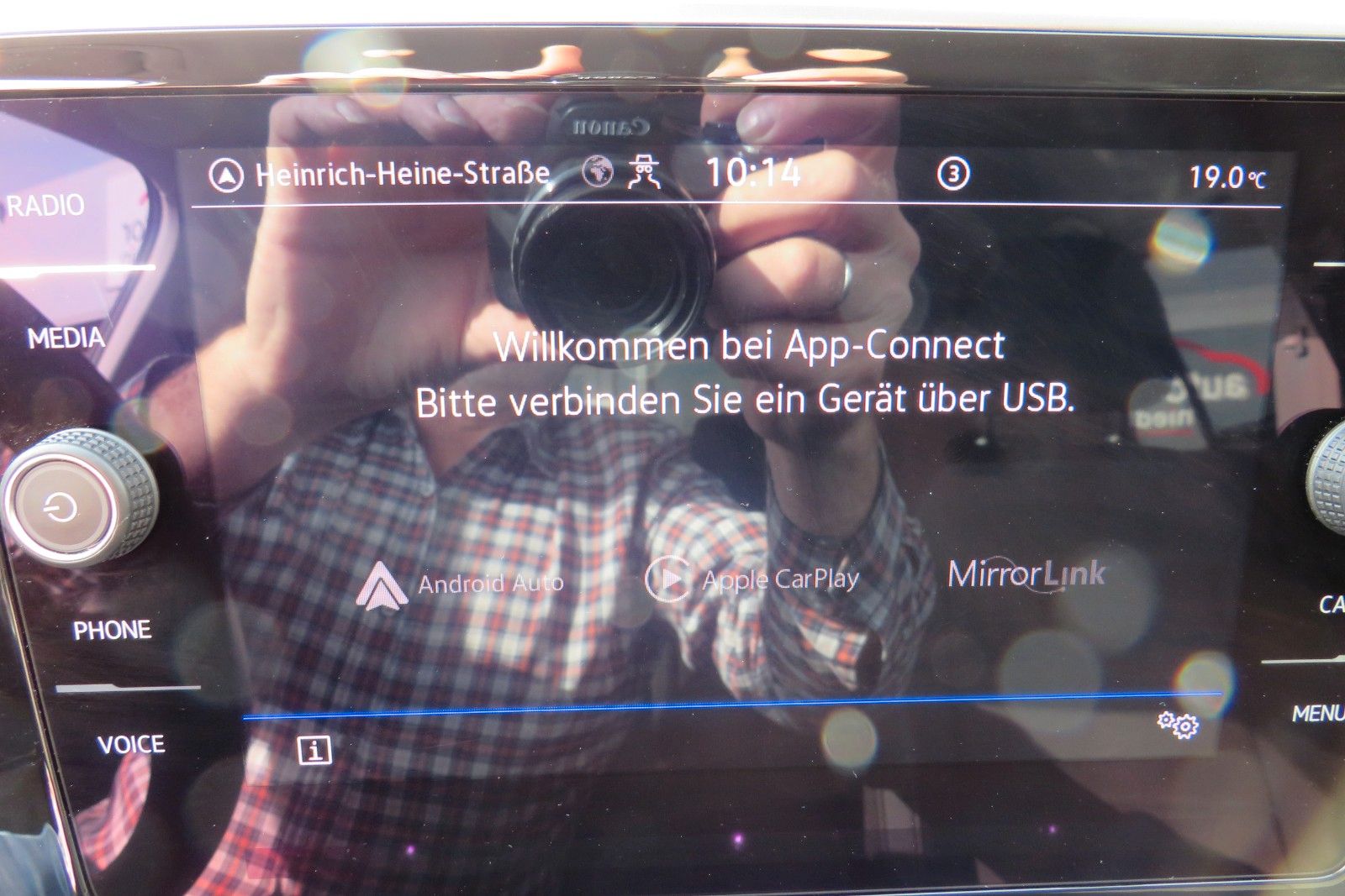 Fahrzeugabbildung Volkswagen T-Roc Style KAMERA ACC NAVI APP SITZH DIGI-COPI