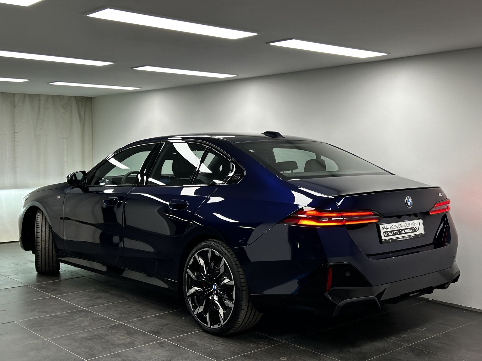 BMW 520i Limousine M Sportpaket Pro B&W DAB LED Komf imagem 3