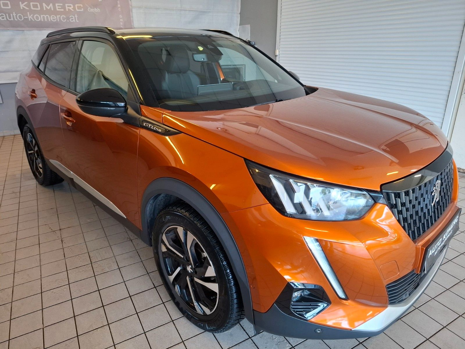 Peugeot 2008 BlueHDi 130 EAT8 GT Line imagem 3