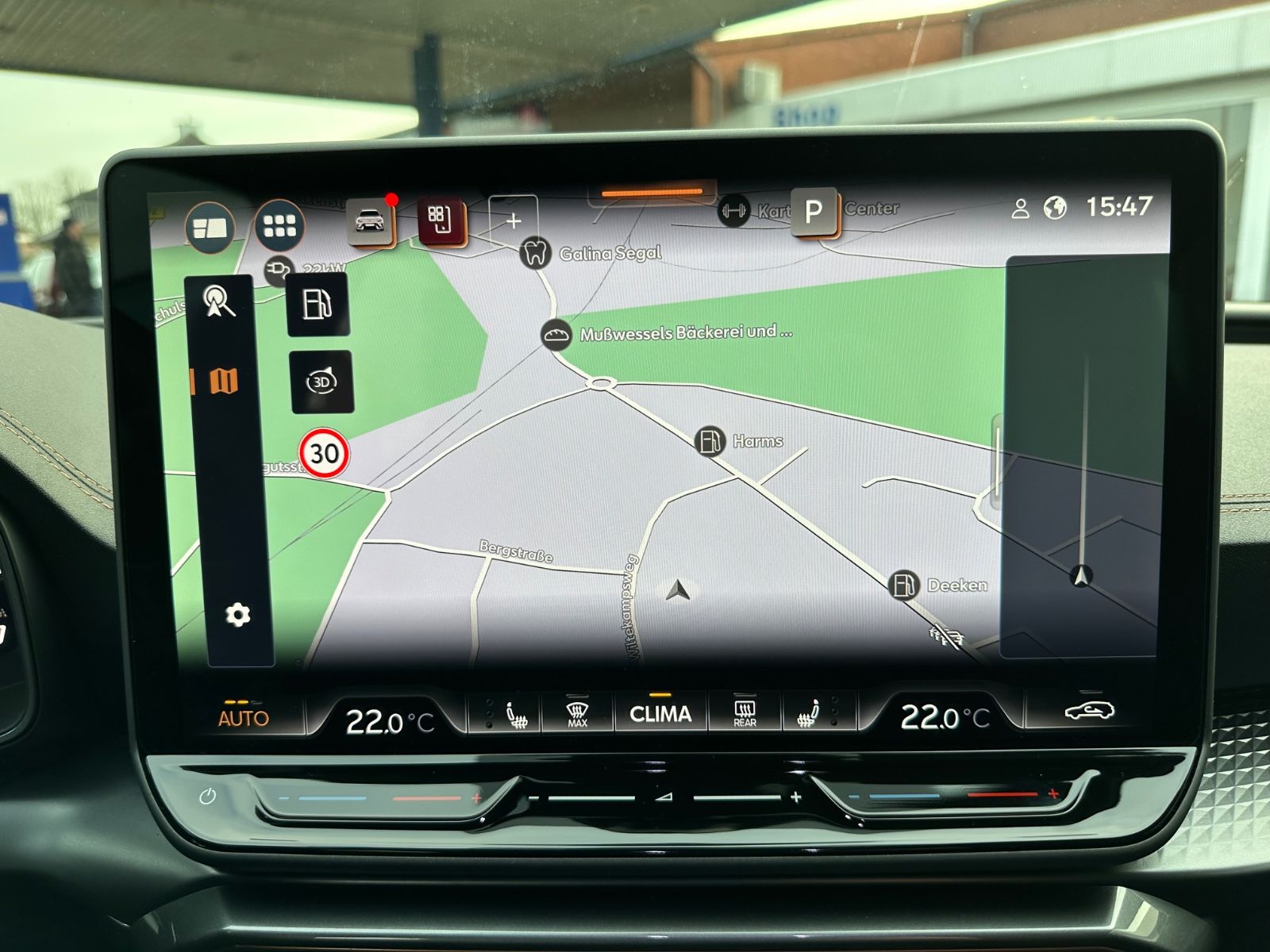Fahrzeugabbildung CUPRA Leon ST 1.5 eTSI DSG Navi/ACC/AHK/LED/Shzg/GJR