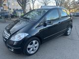 Mercedes-Benz A 160 Avantg. AUT*KLIMA*SITZHEIZUNG*PDC Avantgar - Mercedes-Benz A 160 Gebrauchtwagen in Berlin