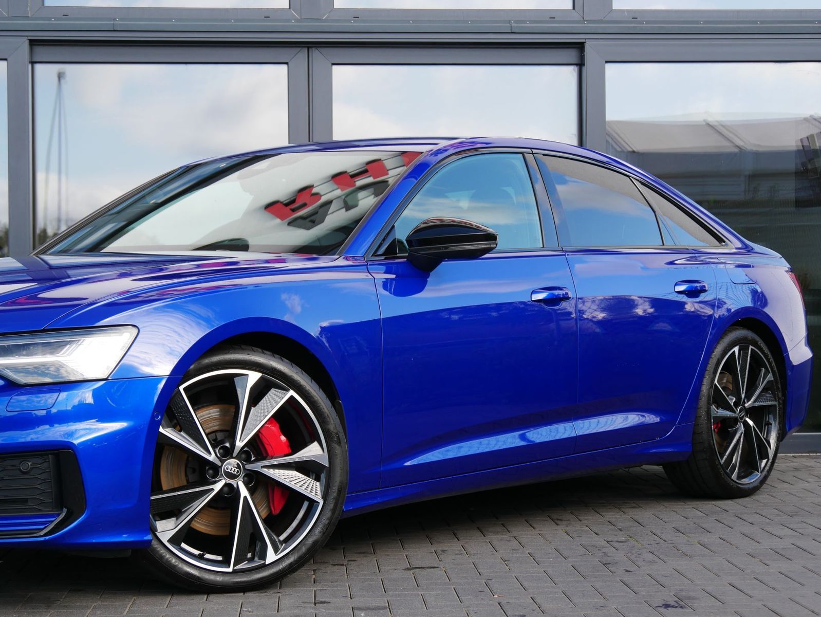 Fahrzeugabbildung Audi A6 55 TFSI e quattro sport MATRIX LED 21" B&O
