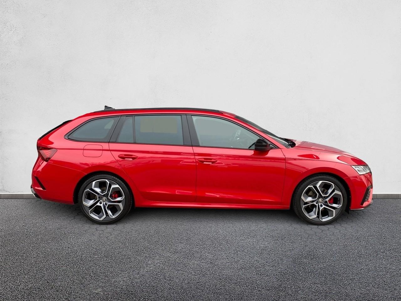 Skoda Octavia Combi RS Plus 2.0 TDI DSG 4x4 NAVI+AHK