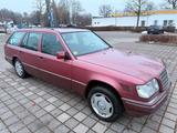 Mercedes-Benz E 250 tubo disel - Mercedes-Benz E 250 aus 1993