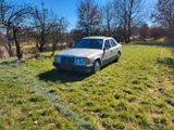 Mercedes-Benz E 300 - Mercedes-Benz E 300 aus 1990