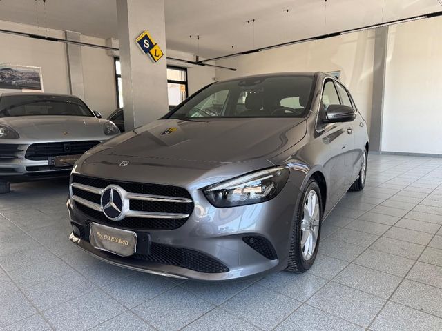 MERCEDES-BENZ MERCEDES B180 d Automatic Sport BURMESTER/ LUCI 