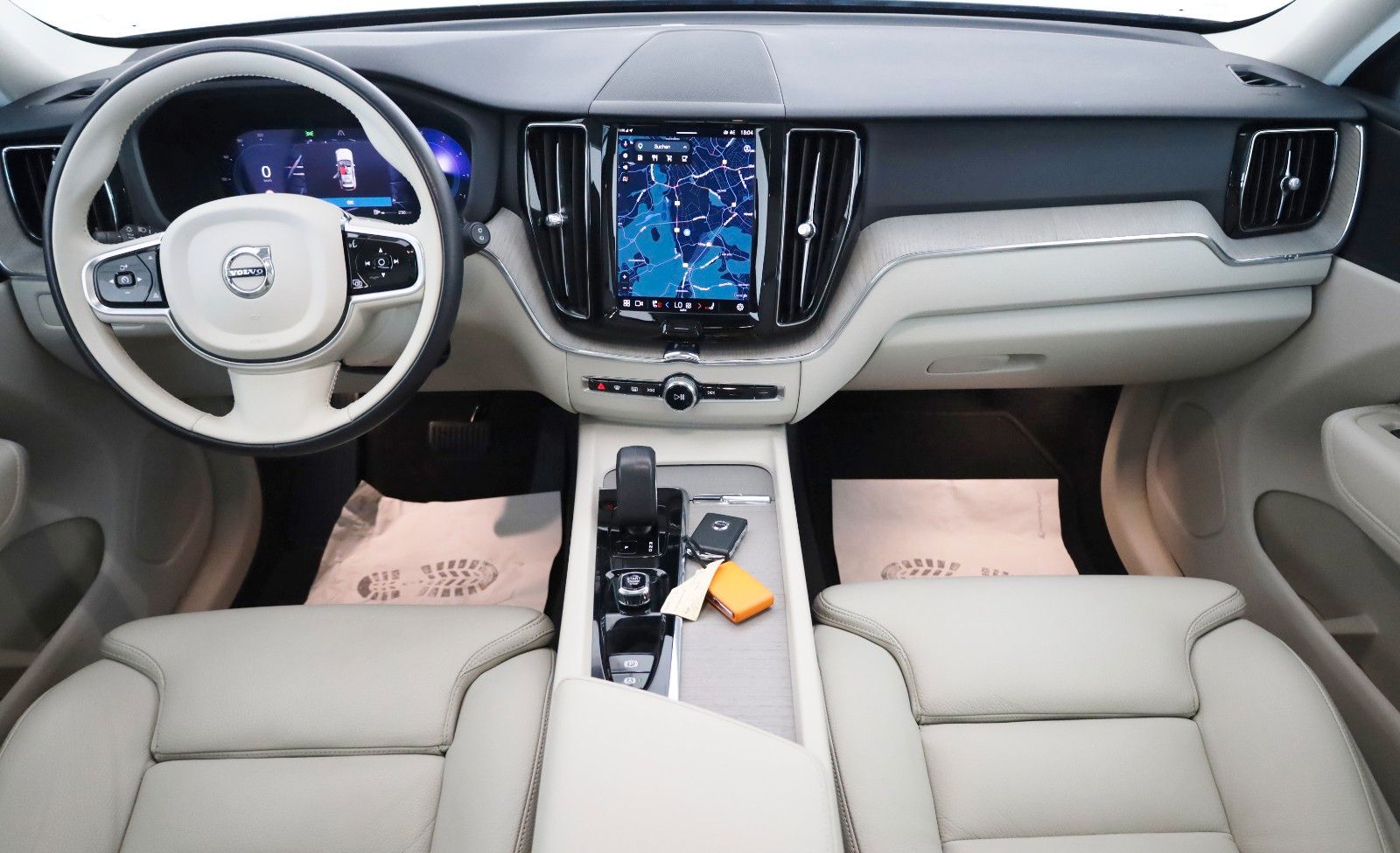 Fahrzeugabbildung Volvo XC60 AWD Plus Dark Leder,LED,Panorama,360° Cam