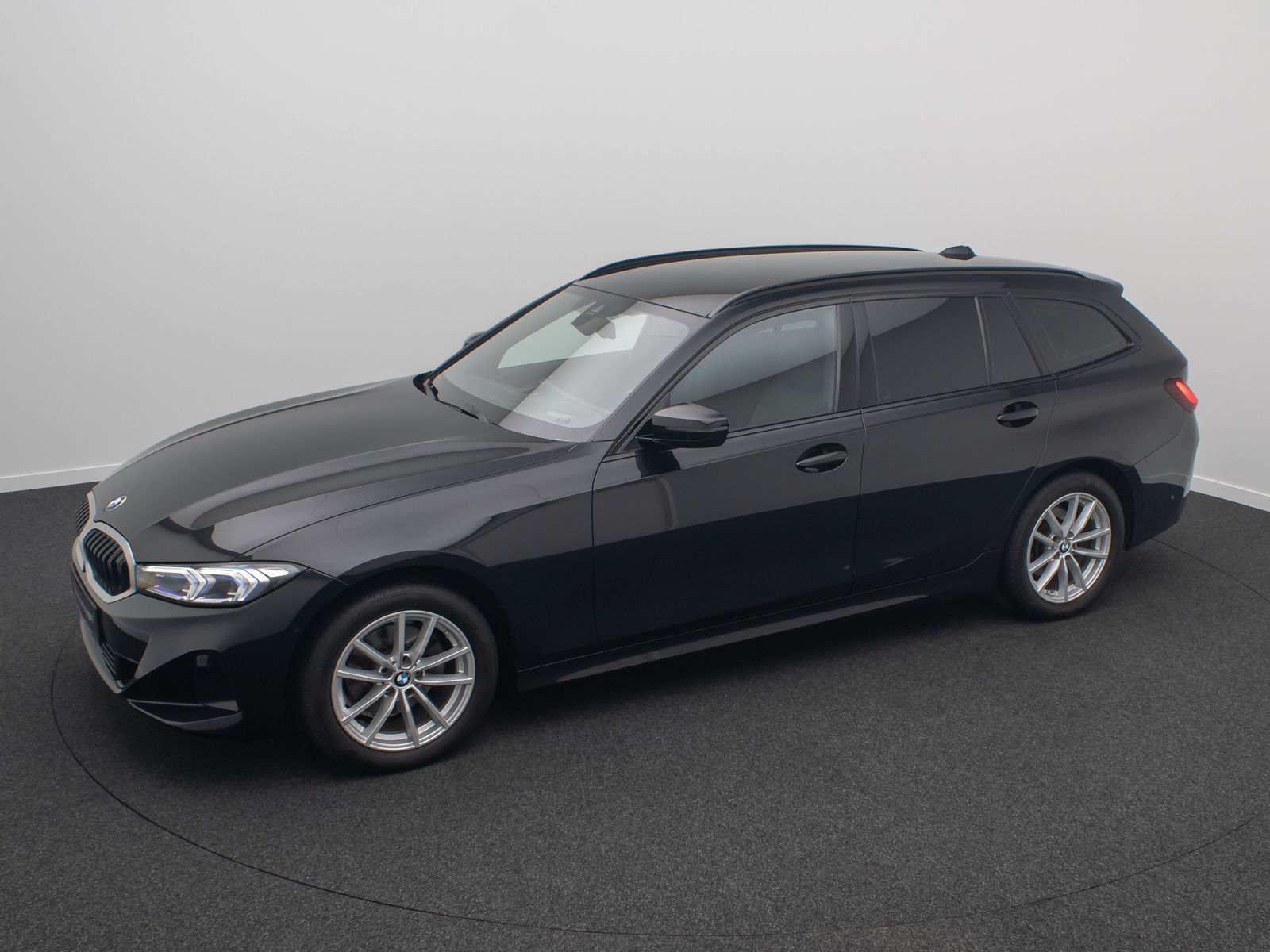 Fahrzeugabbildung BMW 320d Stop&Go DAB Kamera HUD Sportsitz Leder LED