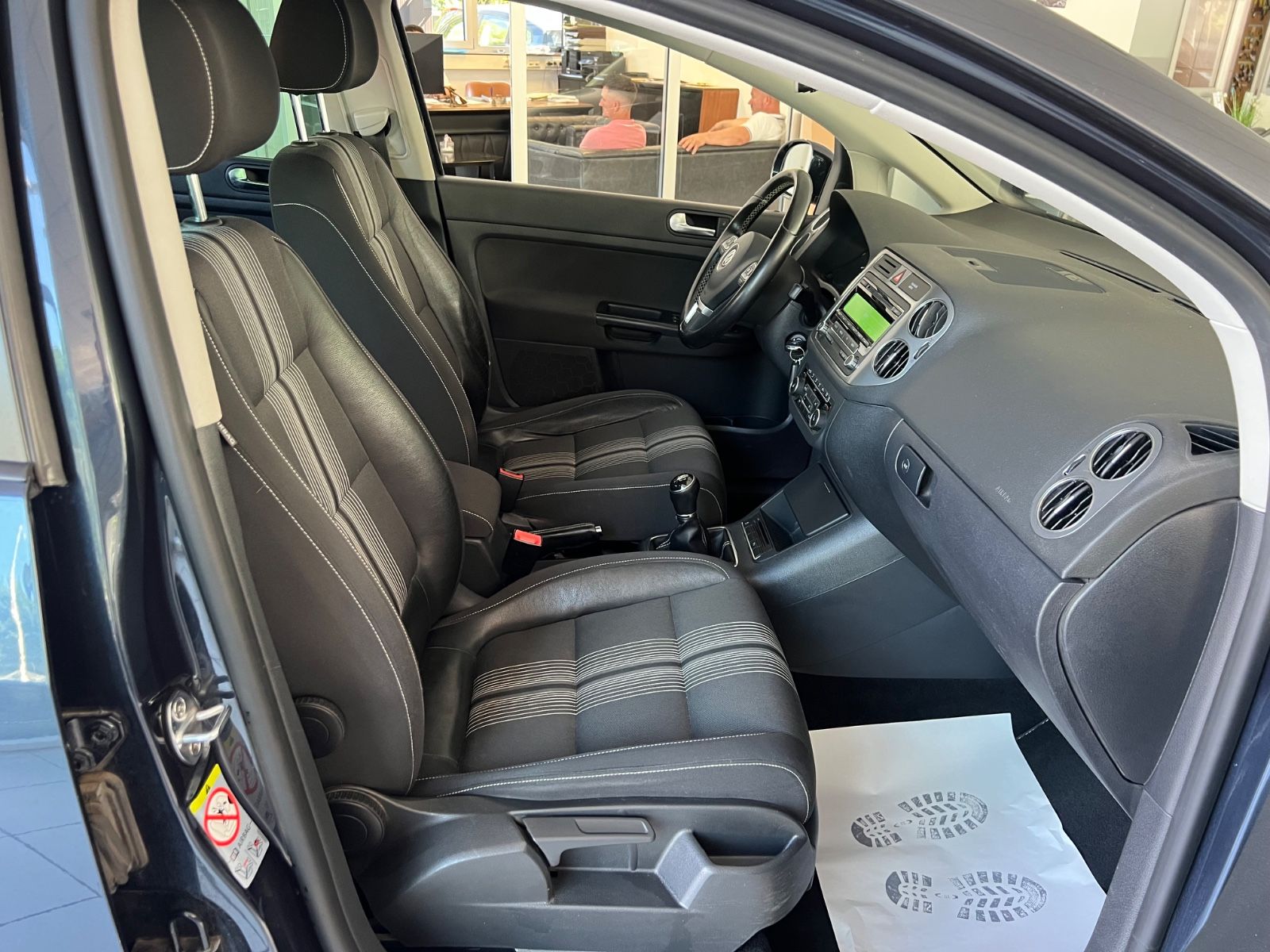 Fahrzeugabbildung Volkswagen Golf Plus 1.6 TDI Match * 1.HAND *