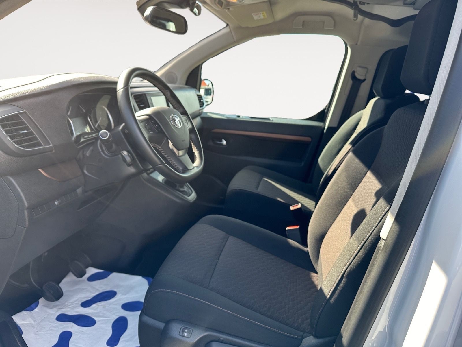 Fahrzeugabbildung Toyota Proace (Verso) Crosscamp