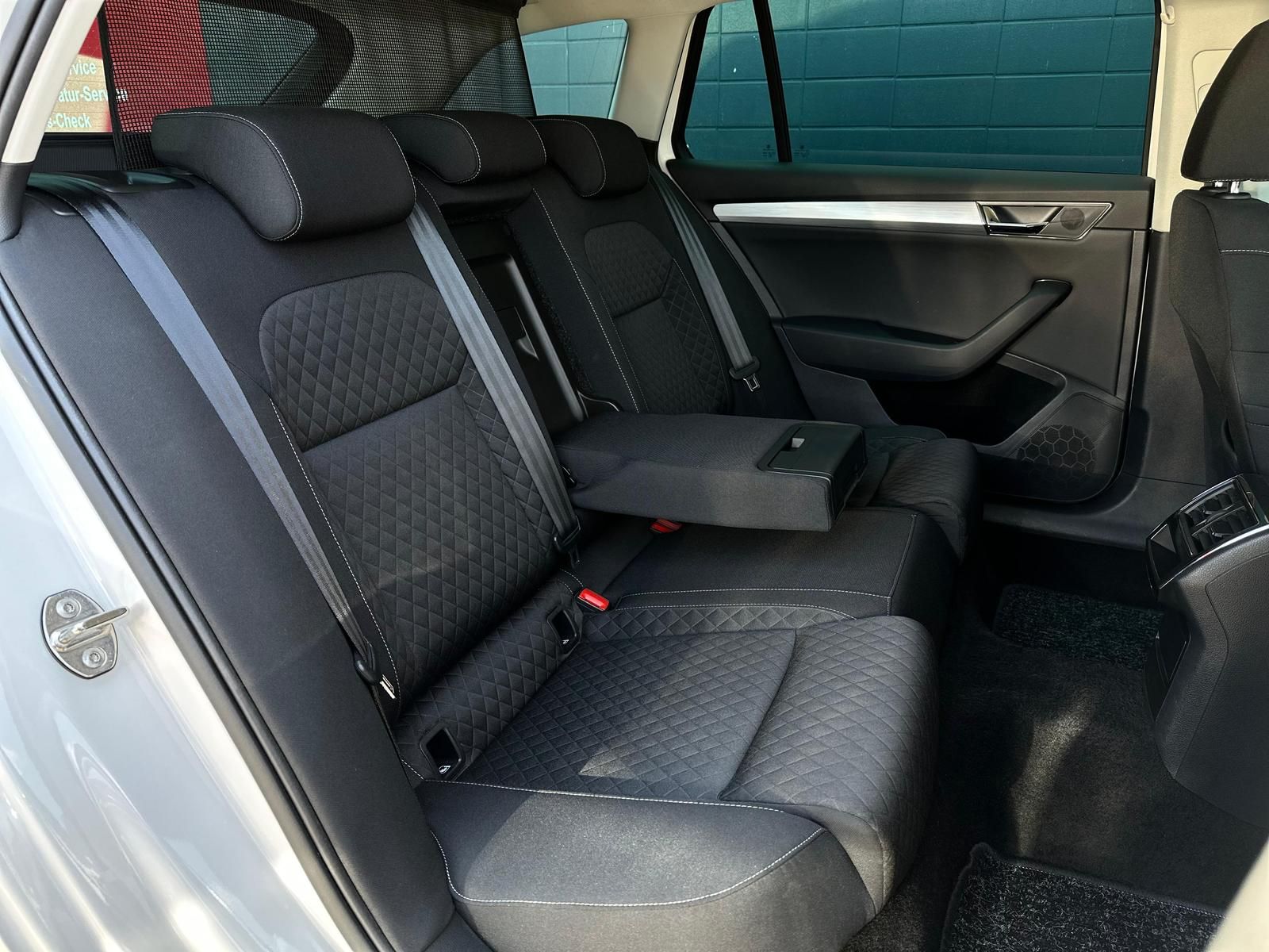 SKODA Superb 1.5TSI ACT AMBITION COMBI LPG#LED#AHK#ACC - Image 17