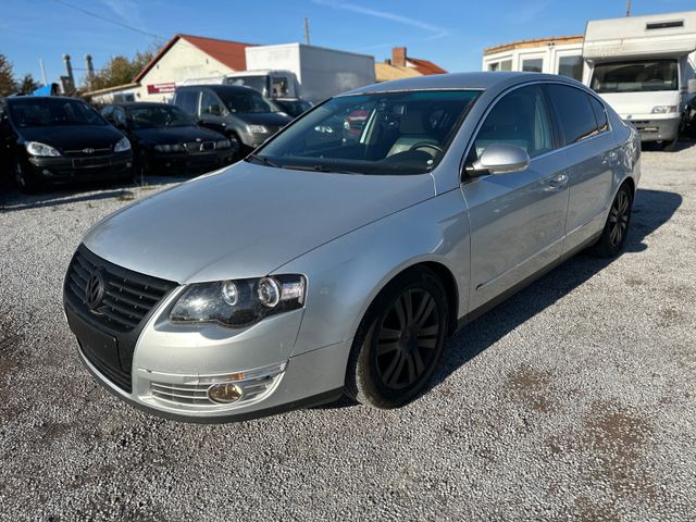 Volkswagen Passat Lim. Highline*2.Hd*AHK*SHZ*Temp*HU 12/24