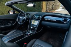 BENTLEY Continental GT 4.0 V8 S 4WD/ SPORT AGA/ MASSAGE BENTLEY Continental GT 4.0 V8 S 4WD/ SPORT AGA/ MASSAGE