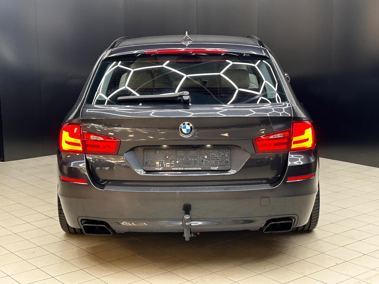 BMW 550i Touring | 408 ch | BVA | Affichage tête haute | Chauffage auxiliaire | Sièges chauffants avant/arrière | Soft Close | Attelage fixe