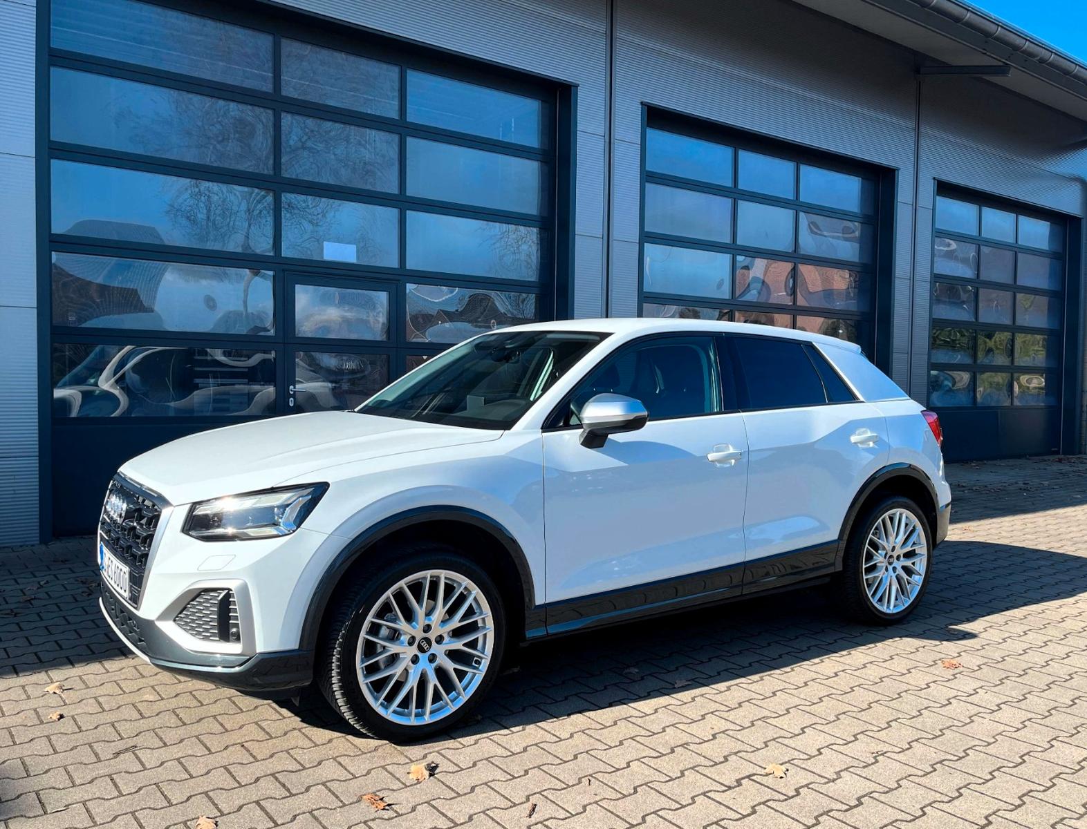 Audi Q2 35TFSI S Tronic, Matrix, Kamera, Navi,19 Zoll